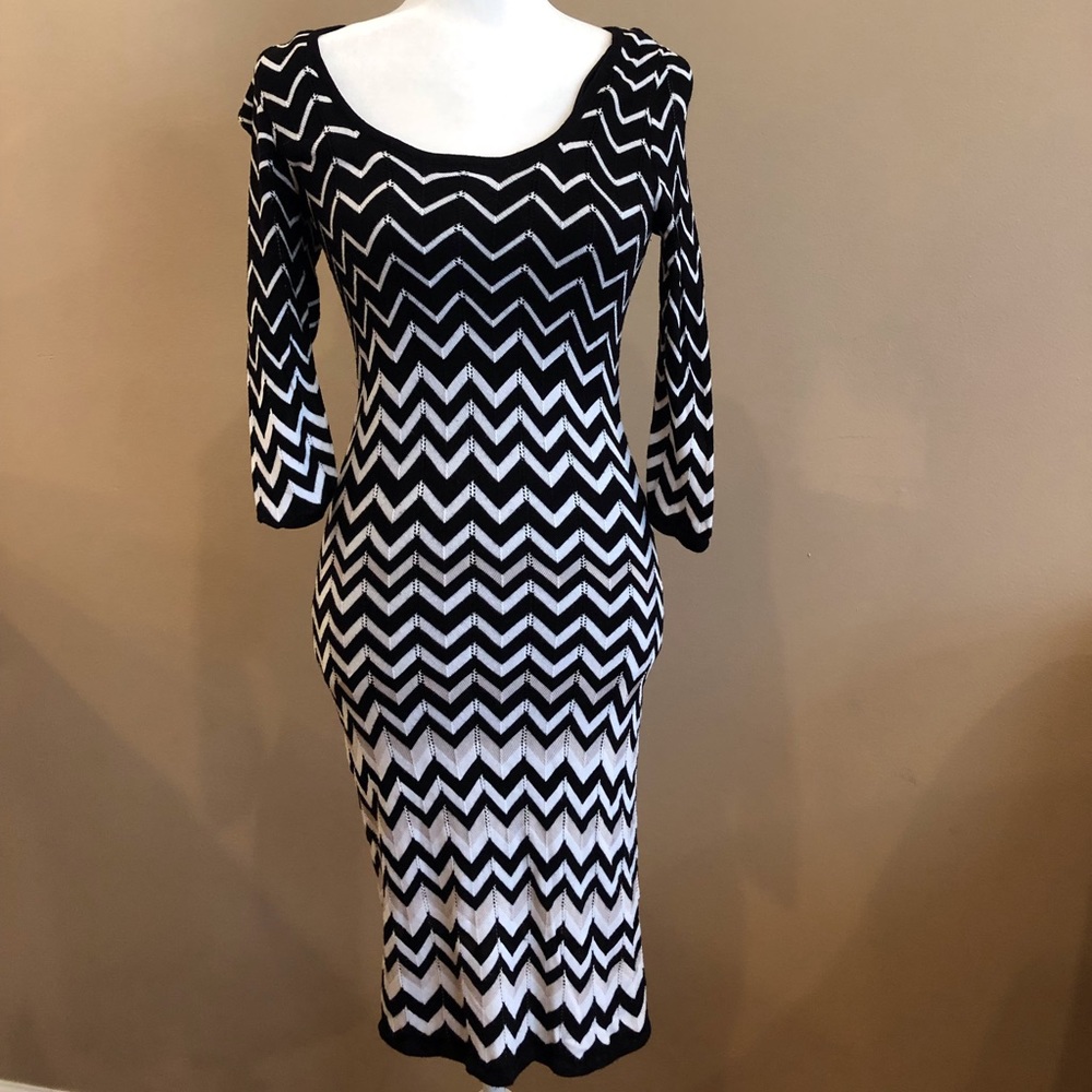 White House Black Market Chevron Stripe Black and White Sweater Dress, Size XS